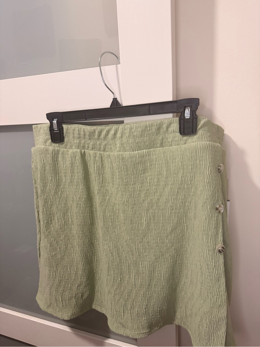 French Connection Sage Green Textured Pull-On Skort with Side Buttons